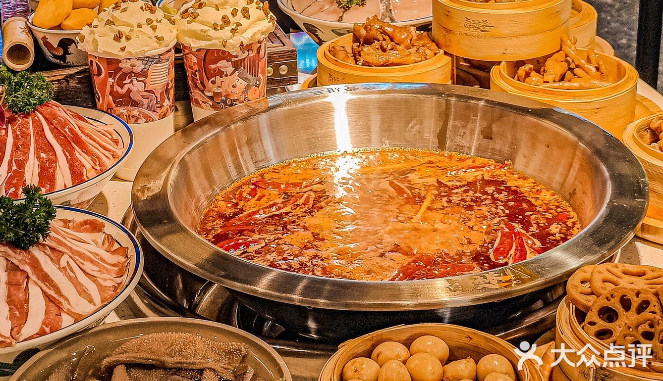 甜品不限量的卤菜火锅👀跑断腿也要吃