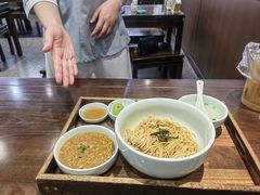 -蟹上黄·蟹黄面·江南糖水(人民广场店)