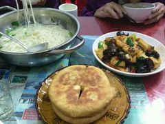 -乡土特色.冷锅鱼.牦牛肉汤锅