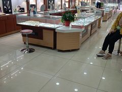 -西南眼镜·蔡司·依视路战略合作店(南街店)