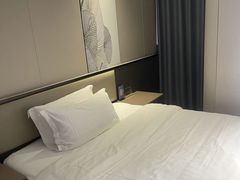 -雅宜酒店(广州黄埔大沙东地铁站店)