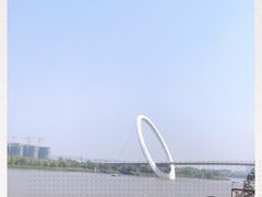 -南京眼步行桥