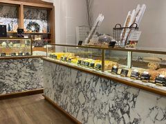 面包甜点陈列柜-WHEAT&BAKER-麥(凯德来福士店)