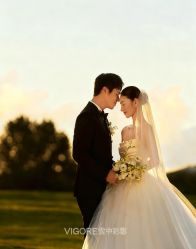 -雪中彩影婚纱摄影·微光艺术中心