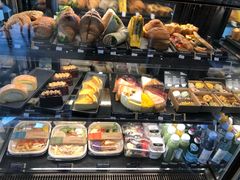 -星巴克臻选(莘庄仲盛店)