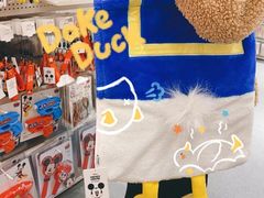 -名创优品(北京新中关购物中心地铁层店)
