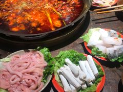 -四小区火锅·巷子里的重庆火锅(花照壁店)