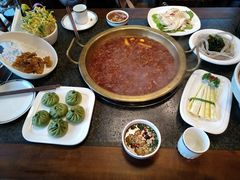 -小天鹅火锅·一线江景洪鼎旗舰店(洪崖洞店)