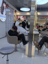 -虫二·专注健康烫染沙龙