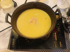 -鲜入围煮花胶鸡海鲜火锅