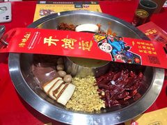 -谭鸭血老火锅(七宝万科广场店)