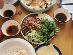 -鹤乡东北菜(崮山路店)