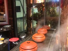 -老滇山寨•云南特色菜•地方菜•民族风情歌舞表演(金碧店)