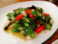 秋葵炒贝丁-必点海鲜·鲅鱼水饺(鞍山西道店)