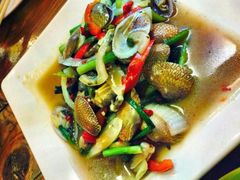 -J Daeng Seafood