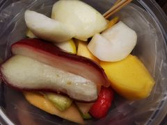 白肉油桃-老炳·七丛松甘草水果