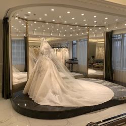 婚纱-拉瑞娜LaReine婚纱礼服高级定制