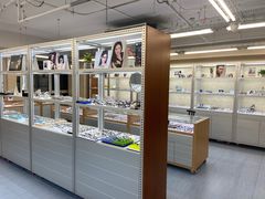 -无奔眼镜·蔡司·依视路授权店(朝阳大悦城店)