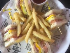 -Ambra Haus琥珀屋精酿餐厅(宝山店)