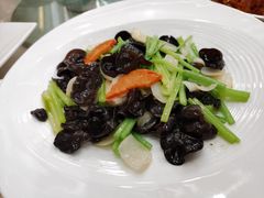 -匠心牛公馆·潮汕牛肉海鲜火锅(索菲特店)