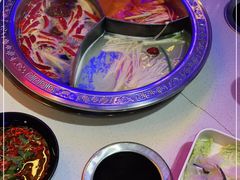 -钢管厂五区小郡肝串串香火锅(人民广场店)