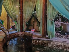 -泉城欧乐堡戏水湾艺术养生温泉