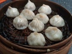 灌汤小笼-大龙汤包