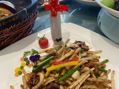 花生芽炒八爪鱼-汤记传菜(浦江店)