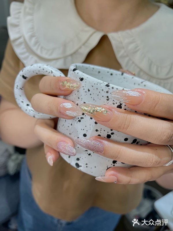 👉放心冲，1/4爆火碎钻胶美甲💅来啦~
