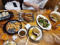 -老东镇啤酒屋海鲜加工·蒸汽海鲜·海鲜烧烤(台东店)