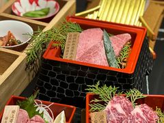 -山川小町·极番烧肉(新地假日广场店)