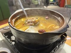 -瑞虹新天地月亮湾