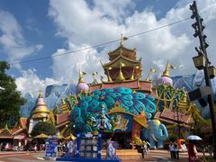 -七彩云南欢乐世界