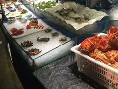 -云顶旋转自助景观餐厅