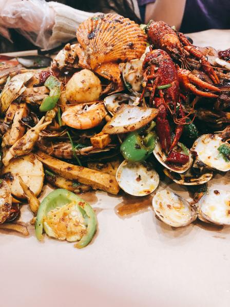 麻屋手抓海鲜(龙岩总店)-"位于御龙首府那一块点了一份套餐 我觉得.