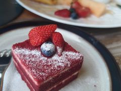 草莓邂逅红丝绒-良木缘咖啡西餐(优品道广场店)