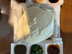 -95号酱骨·一块豆腐(展春园西路店)