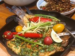 香茅草烤罗非鱼-云海肴·云南小炒·汽锅鸡(天津国金汇店)