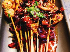 -沪小二炭火蛙锅(淮海中路美食不夜城店)