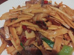-牛头鱼庄·地道广西菜(西明店)