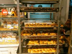 面包甜点陈列柜-吉美诺烘焙(公园北路店)