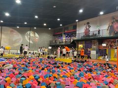 -极限Jump蹦床·新潮玩运动世界·室内乐园·团建·派对中心