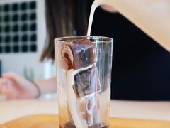 黑砖拿铁-dotcom coffee古点咖啡(致真大厦店)