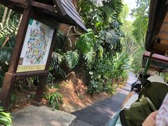 -植物园哈利亚餐厅