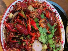 -休记光头香辣蟹干锅(绵竹店)