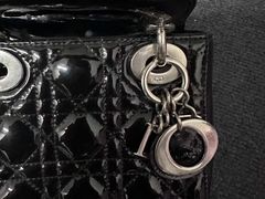 -小飞侠奢侈品回收 寄卖 养护(宝山宝龙广场店)