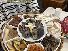 -土连锅·现熬养生汤锅(梁家巷店)