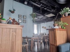 大堂-房角石咖啡与书(吉大南校店)
