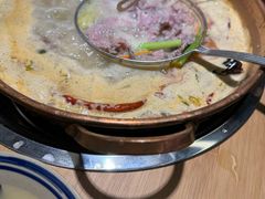 -洱火云南酸菜牛肉火锅(石景山当代商城店)