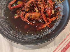 -肥肥虾庄·金牌油焖大虾(汉口城市广场店)
